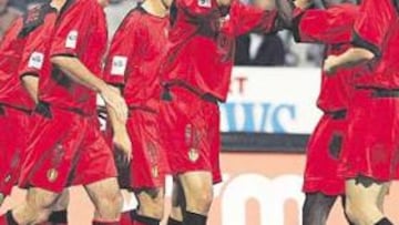 <b>ANTHUENIS SIGUE SIENDO OPTIMISTA</b>. El seleccionador belga, Aimé Anthuenis, aseguró ayer que es optimista ante el partido. Sobre el papel, la selección española es evidentemente superior. Pero el fútbol latino nos viene bastante bien. Y en los grandes partidos frente a adversarios de calidad siempre hemos respondido, afi rmó.