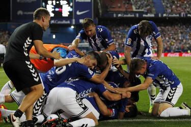 Atlético Madrid held by Alavés in exciting finish at Calderón