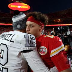 Chiefs primeros clasificados a playoffs, tras vencer a Raiders en el ‘Black Friday’