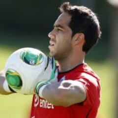 Papá de Bravo: "Claudio no vuelve más a Colo Colo"