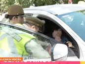 Carabineros fiscaliza en Vitacura y ocurre esta escena insólita: Chilevisión lo mostró en vivo y en directo