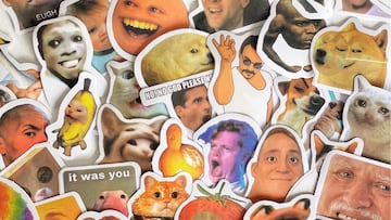 Diputado de Morena propone la Ley Anti Stickers que daría 6 años de cárcel y multa a mexicanos que hagan memes.