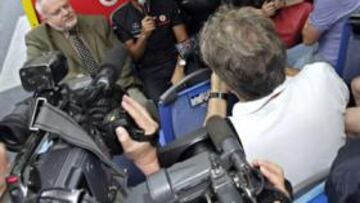 <b>INTERÉS. </b>Los medios no perdieron detalle de lo que dijo Hamilton.