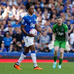 En Inglaterra destacan ‘el último baile’ de Yerry Mina con Everton