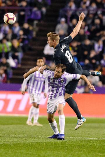 Toni Kroos y M¨ªchel.