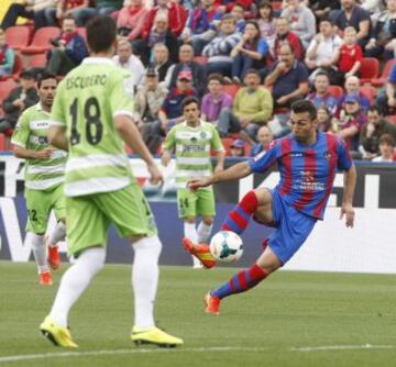 Barral con el balón. 