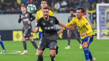 Higinio ante el Cádiz.