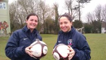 Natalia Pablos y Laura del R&iacute;o, jugadoras del Bristol. 