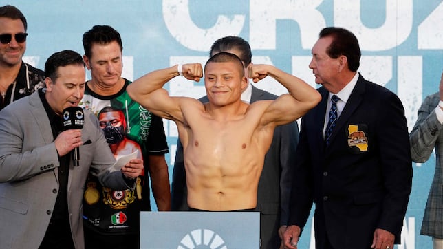 ‘Pitbull’ Cruz pierde el Campeonato Superligero de la AMB contra ‘El Rayo’ Valenzuela