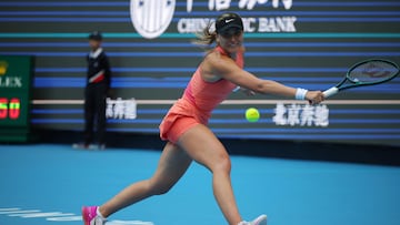 Beijing (China), 03/10/2024.- Paula Badosa of Spain in action during her Women's Singles Quarter Finals match against Shuai Zhang of China at the China Open tennis tournament in Beijing, China, 03 October 2024. (Tenis, España) EFE/EPA/ANDRES MARTINEZ CASARES