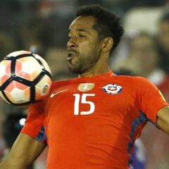 Beausejour recibe amarilla y queda fuera de duelo con Ecuador