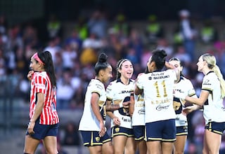 Chivas sufre ante Pumas la primera derrota en el torneo