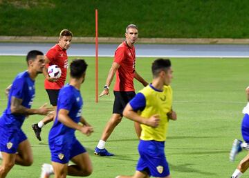 Gaizka Garitano, en su primer entrenamiento con el Almería.