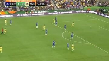 Autogol del Chelsea: El súbito error de Reece James