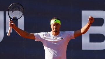Tennis - ATP 500 - Munich Open - MTTC Iphitos, Munich, Germany - April 19, 2025 Germany's Alexander Zverev celebrates winning his semi final match against Hungary's Fabian Marozsan REUTERS/Michaela Stache