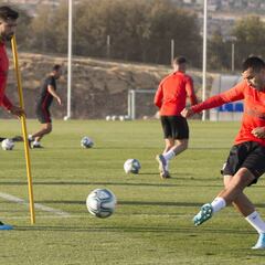 El Milán le hace sitio a Correa; André Silva, cerca del Mónaco