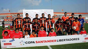 Foto de Jaguares durante juego de Copa Libertadores 2011 ante Junior.