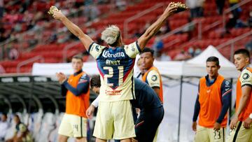 Henry Martin amplió la ventaja con un golazo en el Clásico