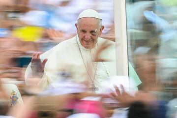 El Papa Francisco recorrió Bogotá, Villavicencio, Medellín y Cartagena con su mensaje de paz y reconciliación. Una visita emotiva para practicantes y no creyentes.