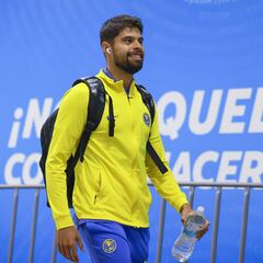 Néstor Araujo exculpa a Guillermo Ochoa por gol ante Toluca