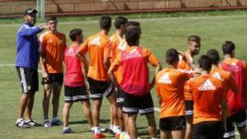 Nuno en el entrenamiento del Valencia