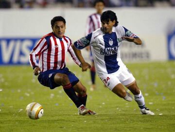 También en la Copa Libertadores del 2005, el atacante guaraní reforzó a los Tuzos, aunque no pudo ayudar a que los hidalguenses superaran la ronda de los octavos de final. 