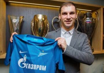 El serbio abandonó al Chelsea tras nueve temporadas y media para firmar con el Zenit de Rusia. Cobrará cinco millones por temporada.