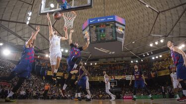 29/12/19 PARTIDO BALONCESTO BASKET LIGA ACB LIGA ENDESA BARCELONA - REAL MADRID LAPROVITTOLA Y BRANDON DAVIES