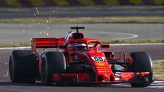 1.000 CV de diversión para Sainz en su primer Ferrari de calle