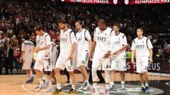 UN EQUIPO CON FUTURO. Los jugadores del Real Madrid, antes de que empezara la final en Londres ante el Olympiacos.