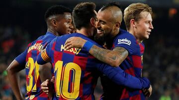 Soccer Football - La Liga Santander - FC Barcelona v Real Valladolid - Camp Nou, Barcelona, Spain - October 29, 2019  Barcelona&#039;s Arturo Vidal celebrates scoring their second goal with Lionel Messi  REUTERS/Albert Gea