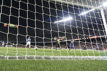 Gol 5-0 de Luis Suárez 