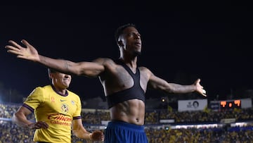 America's Colombian defender #26 Cristian Borja celebrates after scoring during the Liga MX Clausura tournament semi-final second leg football match between America and Cruz Azul at Ciudad de los Deportes stadium in Mexico City on May 18, 2025. (Photo by Rodrigo Oropeza / AFP)