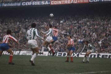 El 21 de noviembre de 1971 el Atlético de Madrid y el Córdoba empataron a dos en el Vicente Calderón. Hizo doblete Orozco para los del Manzanares y Manolín Cuesta y López marcaron para los verdiblancos.