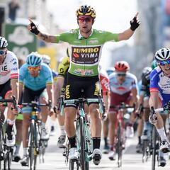 Roglic se lleva la primera etapa y manda en la general