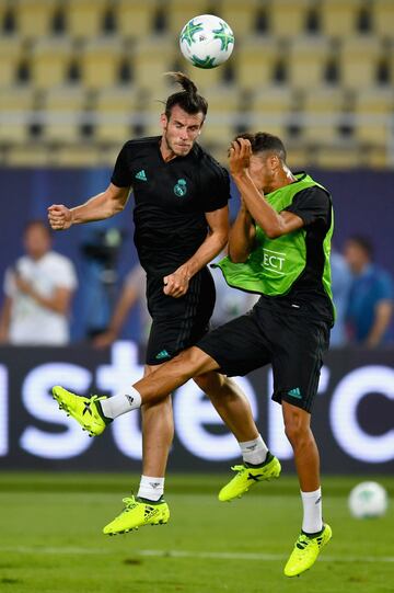 Gareth Bale y Borja Mayoral.