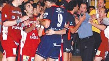 <b>TÁNGANA. </b>Una acción sobre Linden provocó un tumultuoso final.