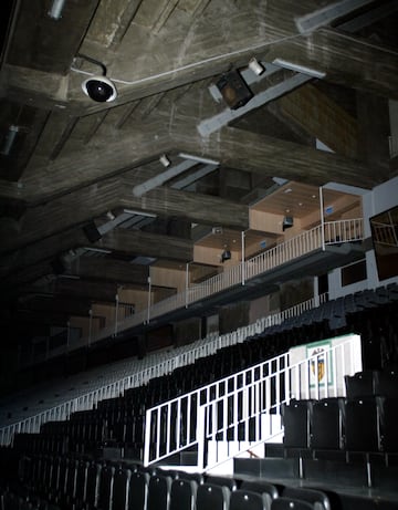 Imagen de archivo de las primeras cámaras de seguridad que se instalaron en diferentes puntos de Mestalla.