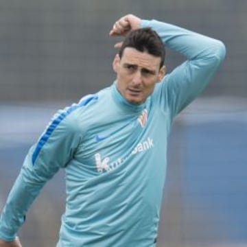 EN ÉXTASIS. Aduriz marcó el jueves y ahora vuelve a la Selección.