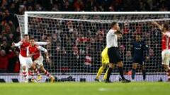 Alexis vuelve a salvar al Arsenal y le da el triunfo en la agonía