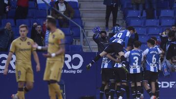 BARCELONA, SPAIN - DECEMBER 11: Sergi Darder of Espanyol celebrates with teammates after scoring their team&#039;s first goal during the La Liga Santander match between RCD Espanyol and Levante UD at RCDE Stadium on December 11, 2021 in Barcelona, Spain. 