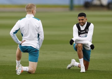 De Bruyne y Mahrez, durante el último entrenamiento del City.