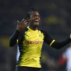 Batshuayi: “No siempre fue fácil ser jugador del Chelsea”
