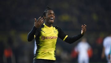 Batshuayi festejando un gol.