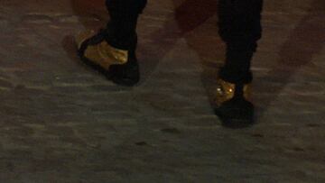 Las excéntricas zapatillas de Theo que encandilarían a Dani Alves