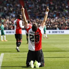 Santi Giménez apunta cada vez más al Real Madrid