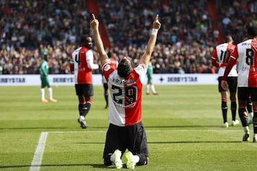 Mexican forward Santiago Giménez continues to shine at Feyenoord