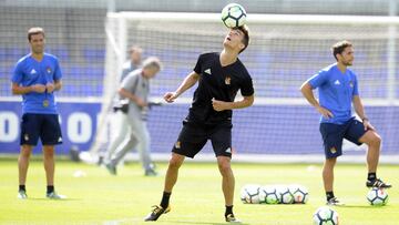 Llorente formará en el centro de la zaga y en la Real está contando con acierto rematador.