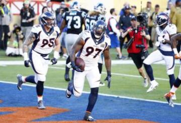 Malik Jackson anotó el primer touchdown, tras recuperar un fumble forzado por Von Miller.