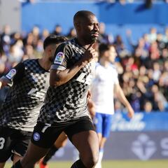 El Alavés asalta La Romareda